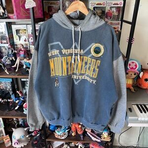 Vintage West Virginia Mountaineers Hoodie Men’s XL Faded College Sweatshirt